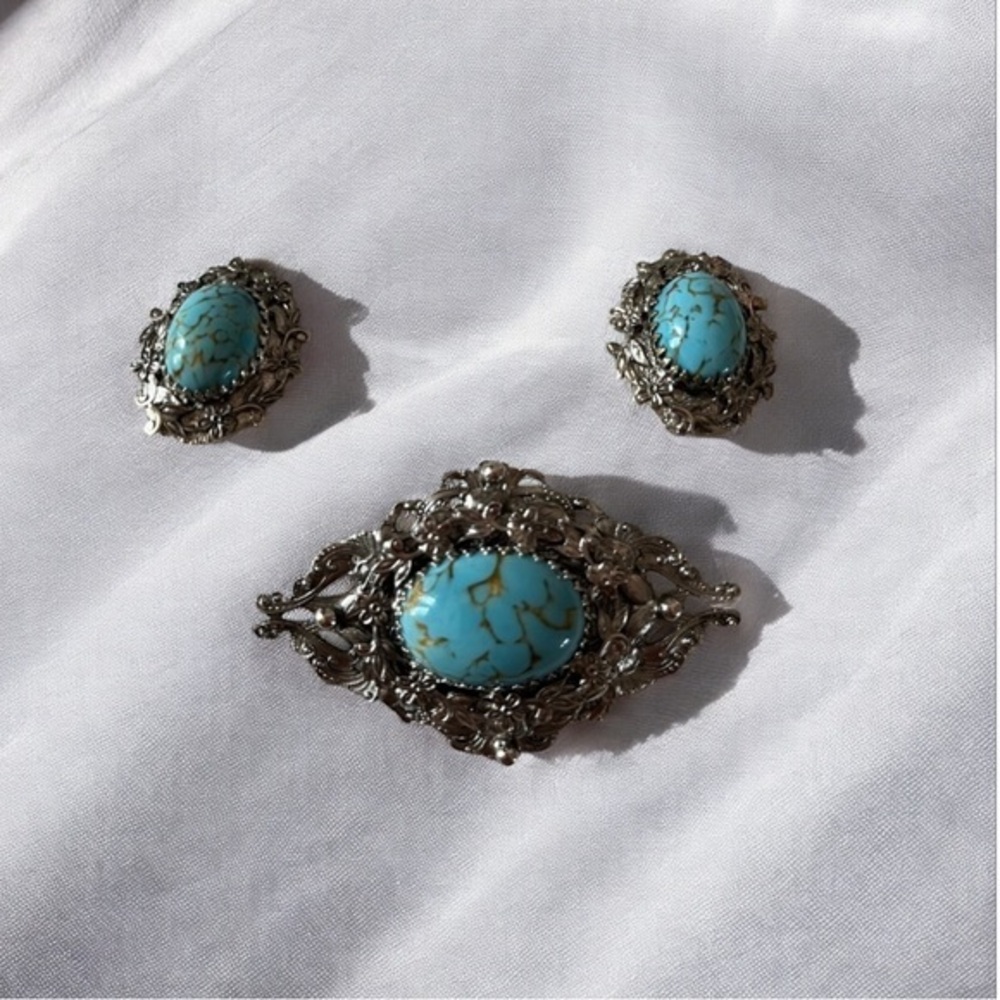 Vintage Whiting and Davis turquoise silver Brooch and Earrings Set, Rare Find..